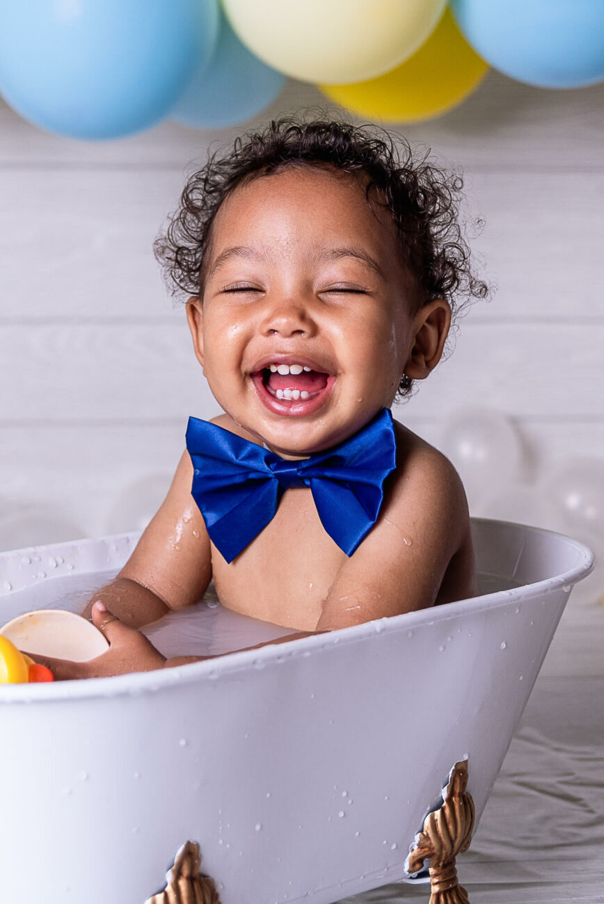 Rubber Duck cake smash with Cleveland Photographer